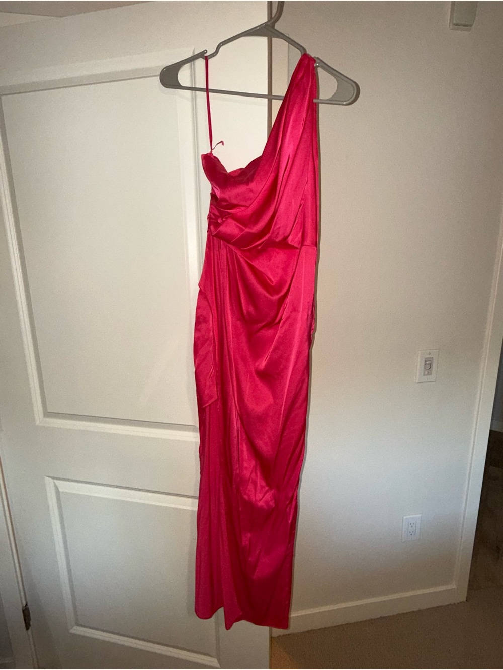Elegant One-Shoulder Hot Pink Satin Evening Dress